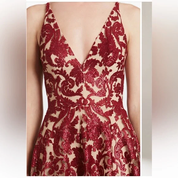 Dress the Population Blair Embellished Fit & Flare Cocktail Dress in Berry/Nude - Picture 5 of 14